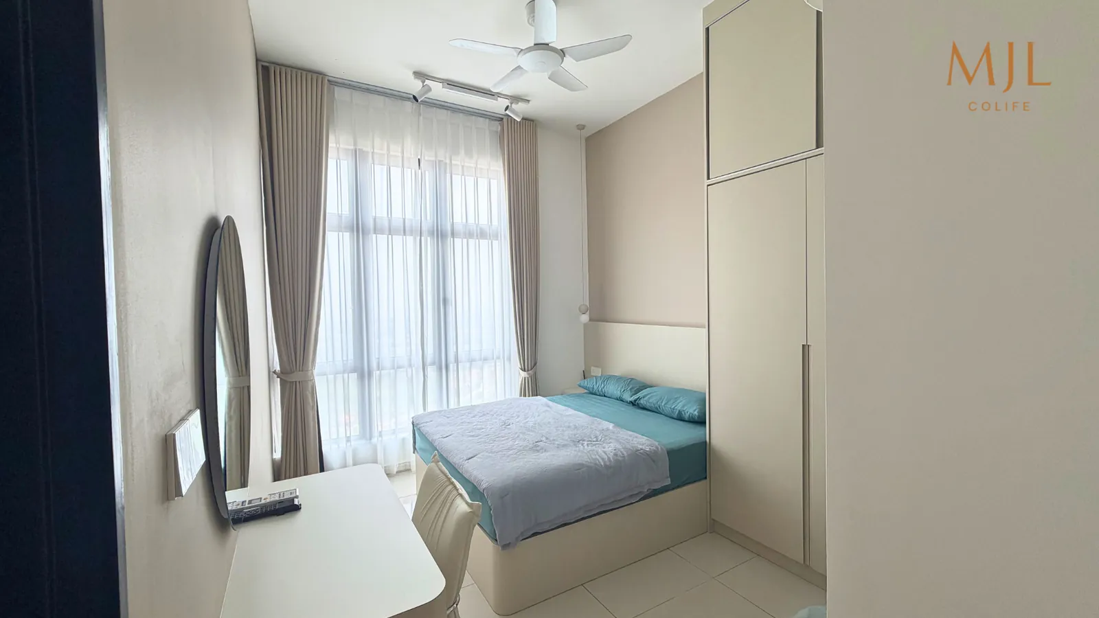 Second bedroom